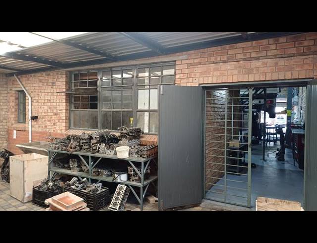 INDUSTRIAL PROPERTY TO RENT IN HENNOPSPARK